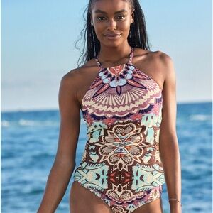 VENUS Vibrant Patterned One Piece Swimsuit